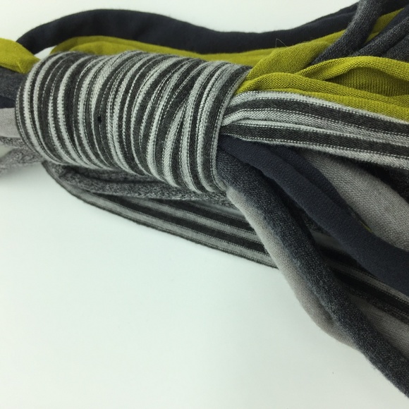 Strings Necklace - Picture 5 of 8